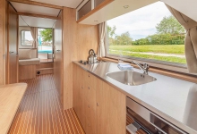 Barka turystyczna Penichette 950 E foto: LOCABOAT