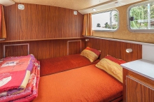 Barka turystyczna Penichette 1107 W - czarter barek foto: LOCABOAT