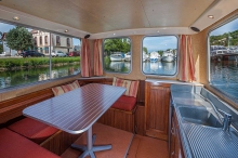 Barka turystyczna Penichette 1107 W - czarter barek foto: LOCABOAT