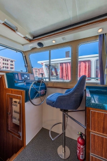 Barka turystyczna Penichette 1260 R - czarter barek foto: LOCABOAT