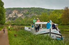 Francja - Burgundia - Czarter barki foto: LOCABOAT