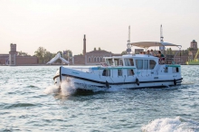 Czarter barek we Włoszech - Laguna Wenecka foto: LOCABOAT